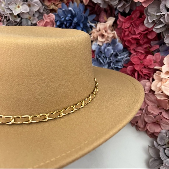 Wide Brim Camel Felt Fedora with Gold Chain - Picture 4 of 8